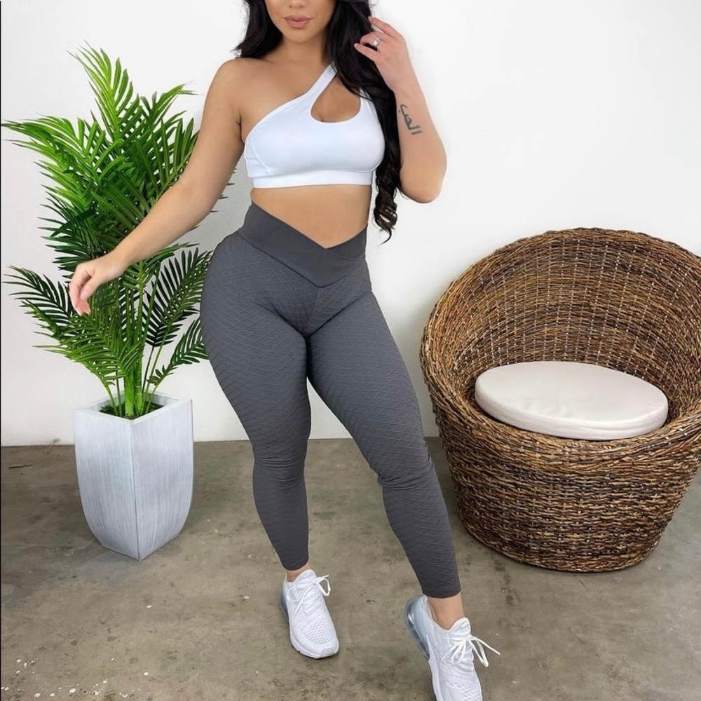 Peachy bunz Gray leggings